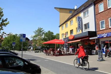 Am Segelhafen - 9