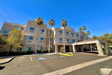 Comfort Suites North - 9