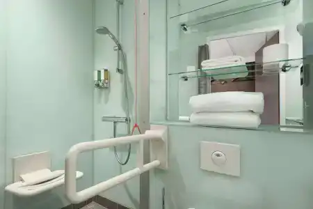 Ramada Encore by Wyndham Geneva - 8