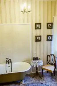 Pakruojis Manor's Palace Boutique - 12
