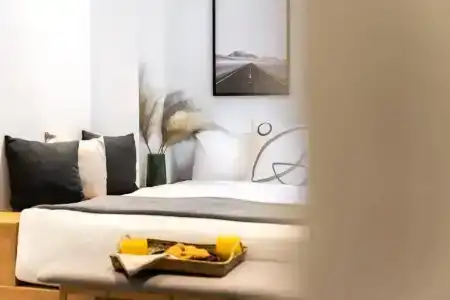 Melo Athens - 61