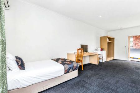 Greensborough - 4