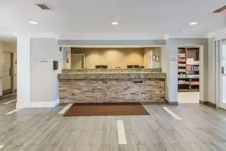 Hawthorn Suites by Wyndham Fort Benning - 3