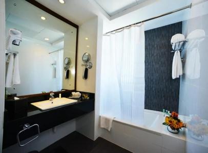 Ramada Abu Dhabi Corniche - 28