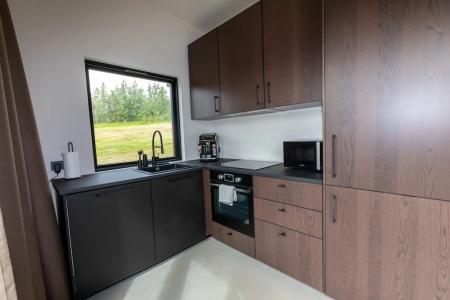 North Mountain View Suites - 15
