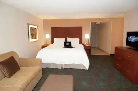 Hampton Inn by Hilton - Toronto - 50