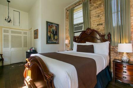 Lafitte & Bar - 46