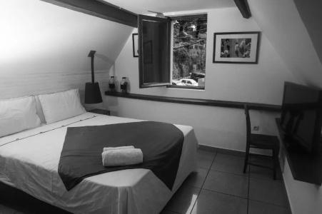 Hôtel Restaurant La Ribaudière - 53