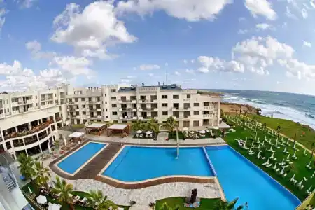 Capital Coast Resort And Spa - 13