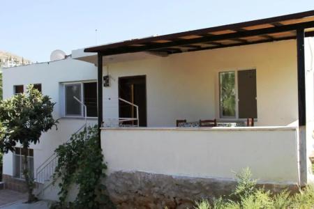 Rose Pension - 58