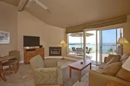 Sea & Sand Inn - 25