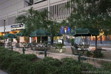 DoubleTree by Hilton - 15