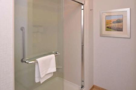 Hampton Inn Midtown-Aksarben - 58