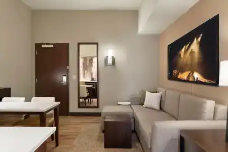 Embassy Suites by Hilton Nashville - 64