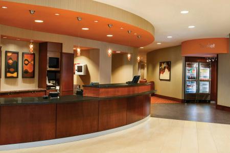 Courtyard by Marriott Downtown - 20