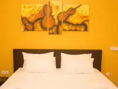 The Suite 262 - 19