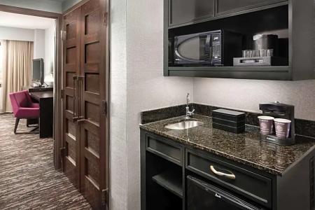 Embassy Suites by Hilton Crystal City National Airport - 87