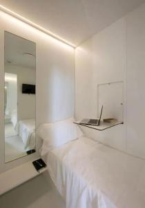 Bed & Boarding - 3