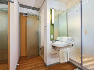 Holiday Inn Express Bengaluru Whitefield Itpl, An Ihg - 6