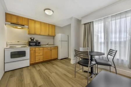 Best Western Pier Point Inn - 128