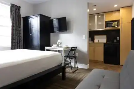 Ocean Reef Suites - 75