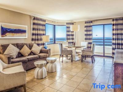 The Waterfront Beach Resort, A Hilton - 227