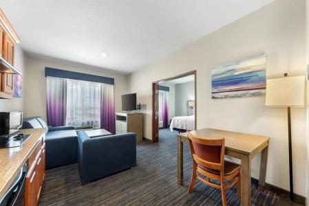 Best Western Plus San Antonio East Inn & Suites - 79