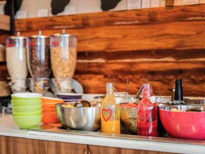 ibis Styles Tours Centre - 11