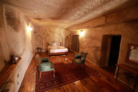 Sarnich Cave Suites - 13