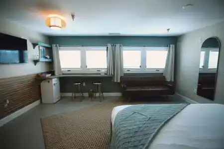 The Historic Peninsula Inn - 89