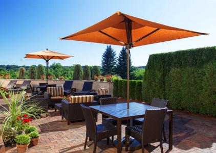 Courtyard East / Penfield - 18