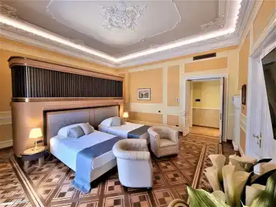 Bristol Palace - 87