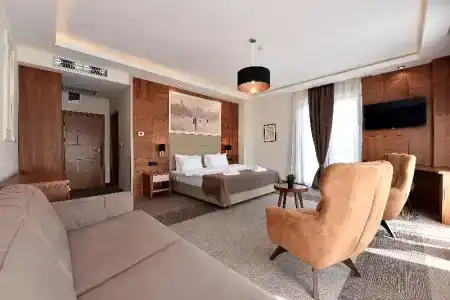 Lazaro - 68