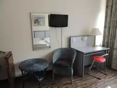 Bahn-Hotel - 33