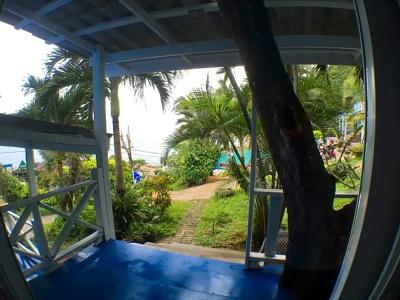 Naiharn On The Rock Resort Phuket - 17