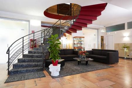 Plaza - 26