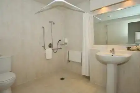 Senator Motor Inn - 8