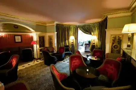 L'Hôtel - 25