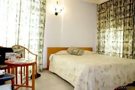 Golden Walls - 17
