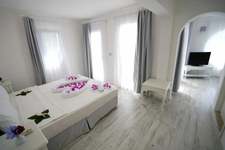 Art Suites - 4