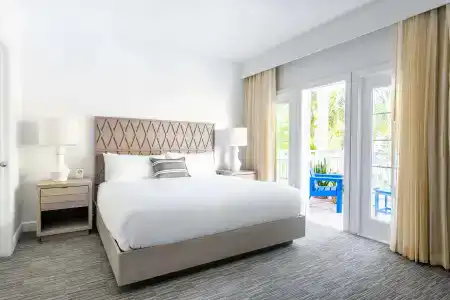 Parrot Key & Villas - 4