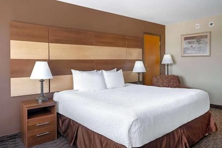 AmericInn by Wyndham North - 55