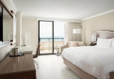 Fort Lauderdale Marriott Harbor Beach Resort & Spa - 4