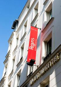 Regyn's Montmartre - 19