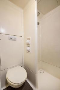 ibis Budget - - 32