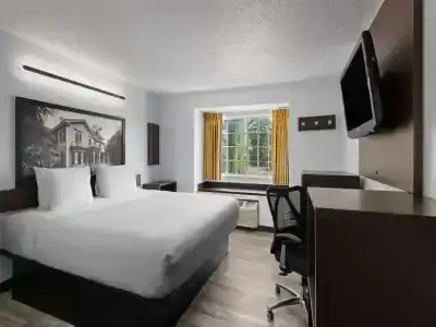 Super 8 by Wyndham Harbison/Parkridge Hospital - 36