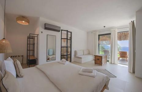 Villa Kale Suites with heated pool in winter - 86