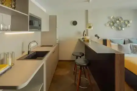 DD Suites Serviced - 18