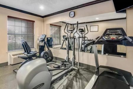 Quality Inn & Suites Dallas-Cityplace - 20