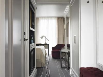 Britannia - 8